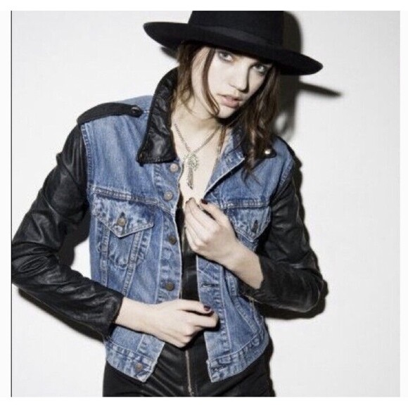 VEDA x Madewell Blue Cotton Denim & Black Leather Jean Jacket XS Rare - Picture 1 of 7